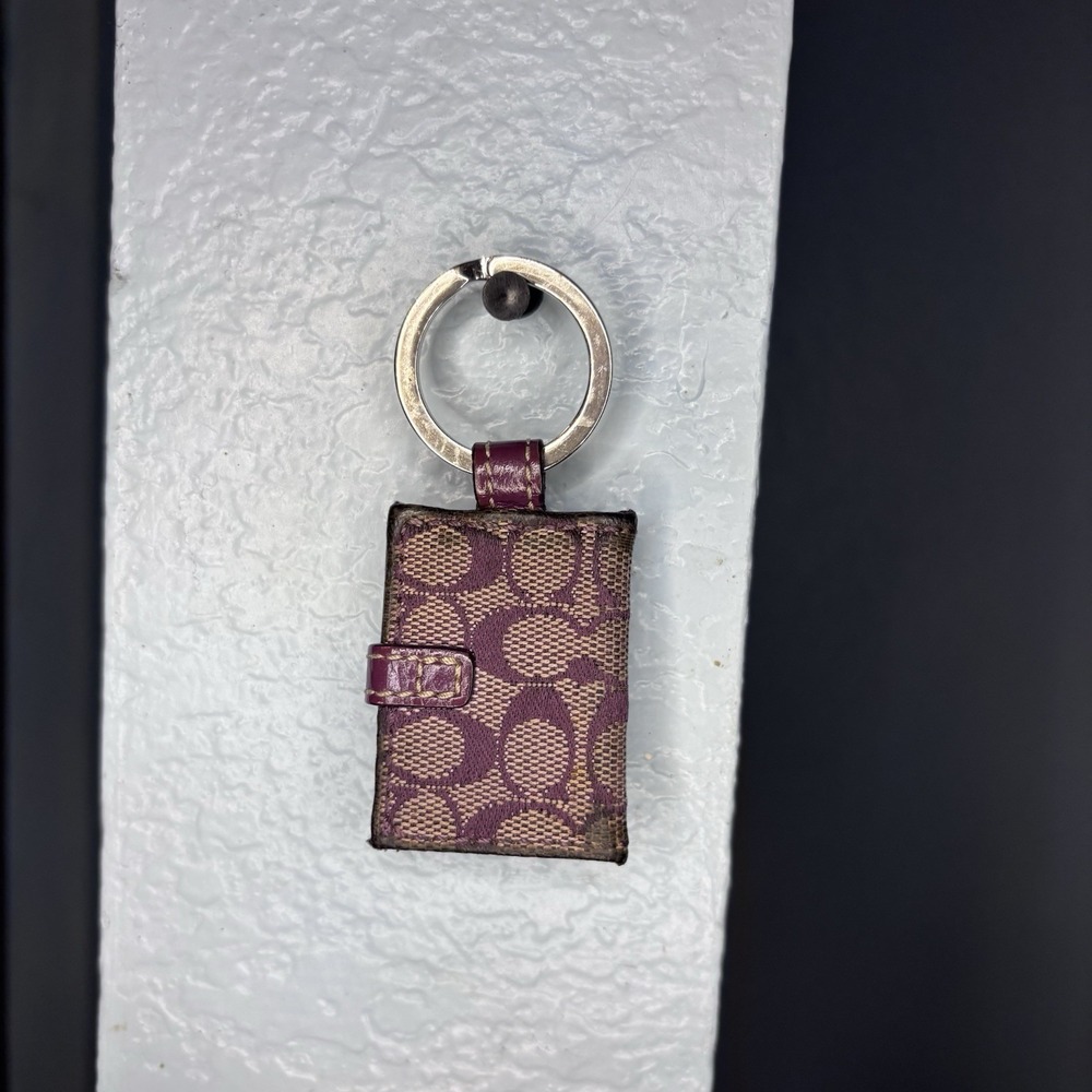 Vtg Coach Purple Signature Leather Photo Frame Keychain Purse Charm - Picture 2 of 4